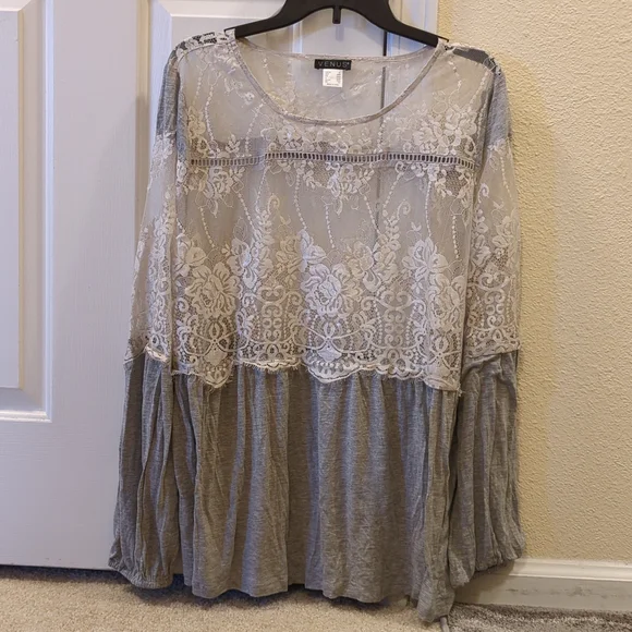 Women's top, size XL, brand new. Mostly white lace with grey jersey lower half - Picture 1 of 5